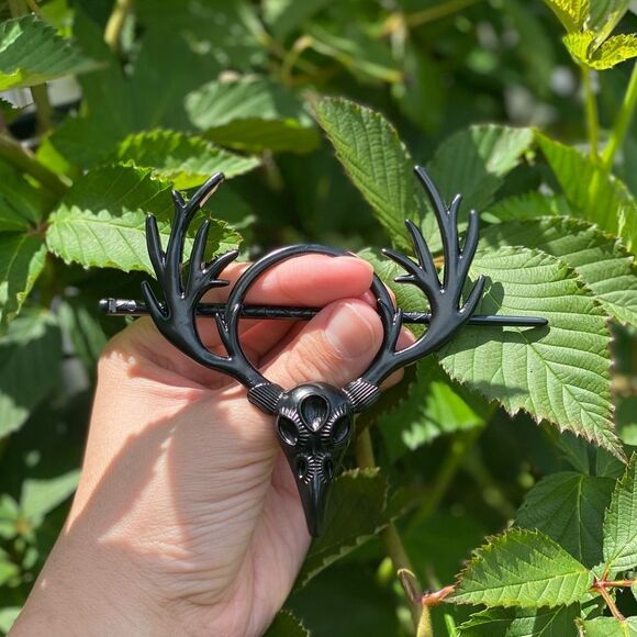 Gothic Black Antler Hair Accessory with matching hair pin Vintage inspired - Picture 3 of 7